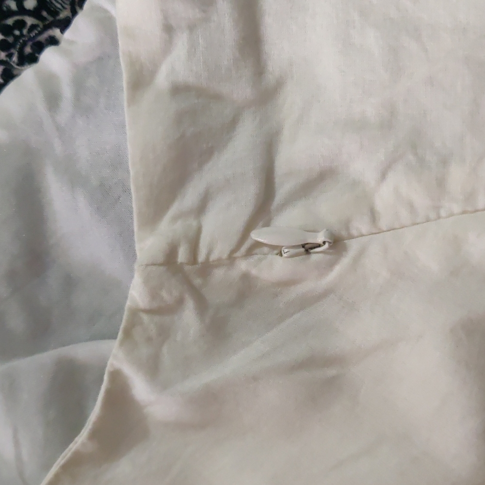 Embroidered strap dress - Picture 8 of 8